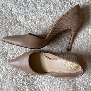 Vince Camuto Millwood SGSPEE, Airmosah heels